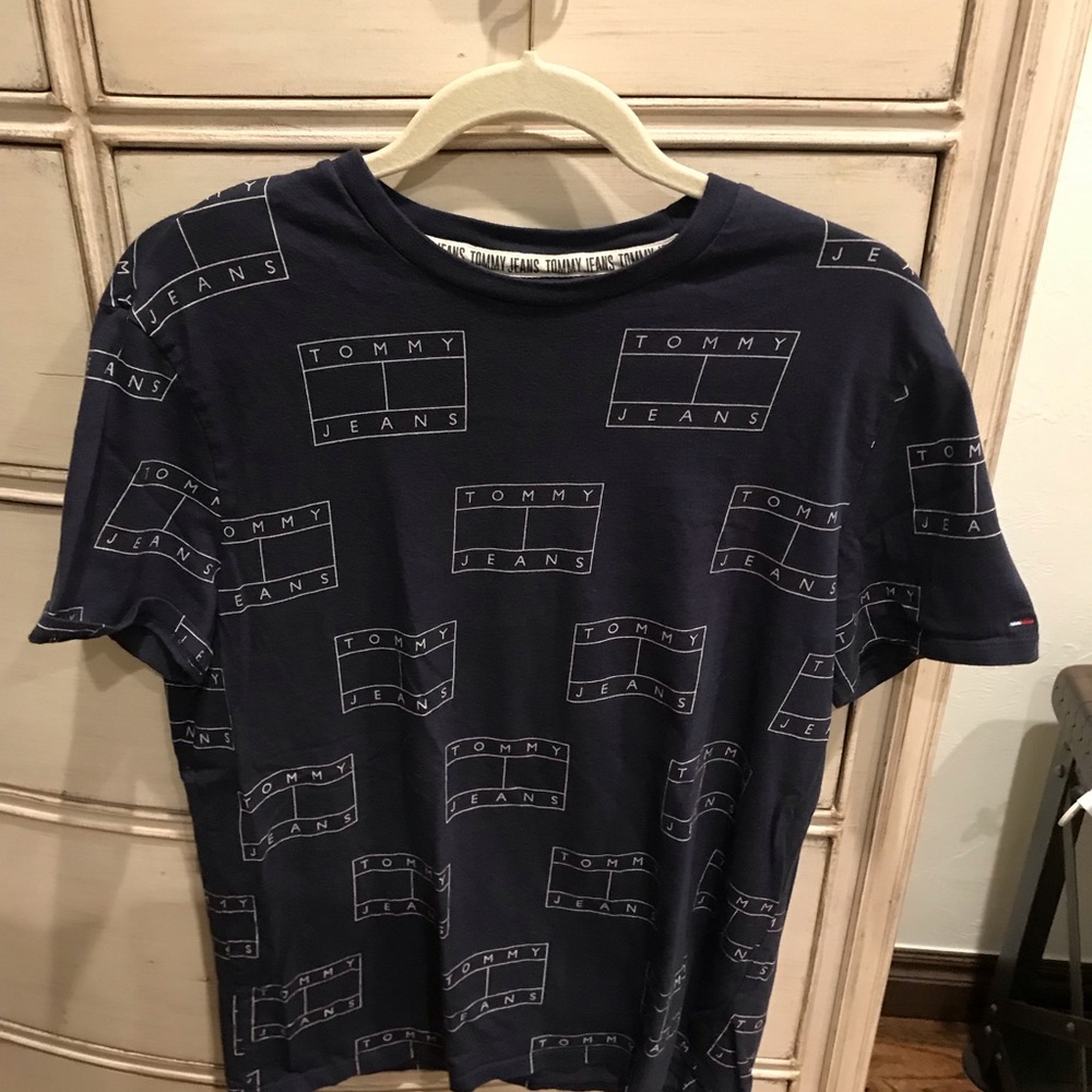 Tommy Hilfiger logo tee